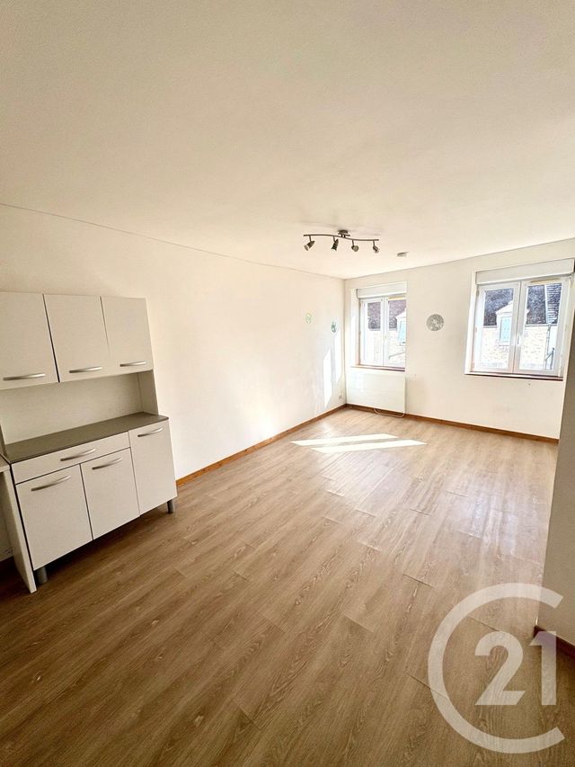 Appartement F2 à louer - 2 pièces - 32.11 m2 - VITRY AUX LOGES - 45 - CENTRE - Century 21 Trois Rois