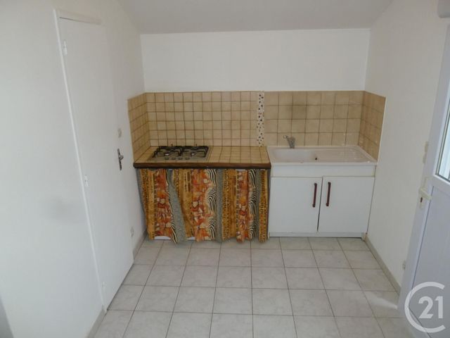 Appartement F2 à louer - 2 pièces - 34.61 m2 - VITRY AUX LOGES - 45 - CENTRE - Century 21 Trois Rois
