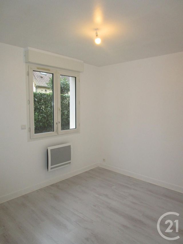 Appartement F3 à louer - 3 pièces - 60.0 m2 - CHATEAUNEUF SUR LOIRE - 45 - CENTRE - Century 21 Trois Rois