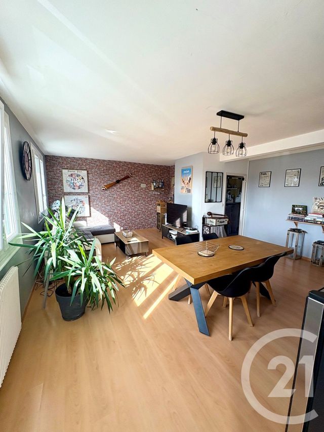 Appartement F3 à louer - 3 pièces - 71.0 m2 - ST JEAN DE LA RUELLE - 45 - CENTRE - Century 21 Trois Rois