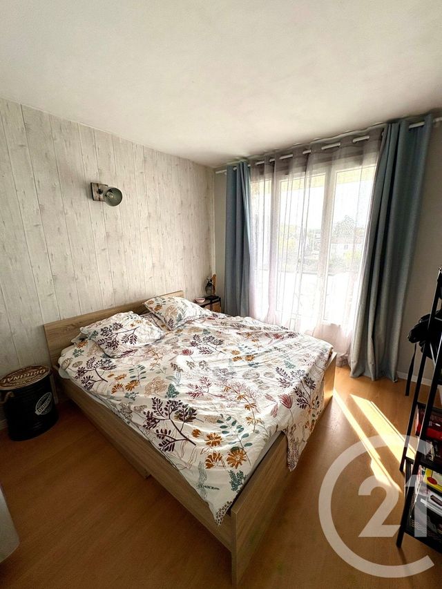 Appartement F3 à louer - 3 pièces - 71.0 m2 - ST JEAN DE LA RUELLE - 45 - CENTRE - Century 21 Trois Rois