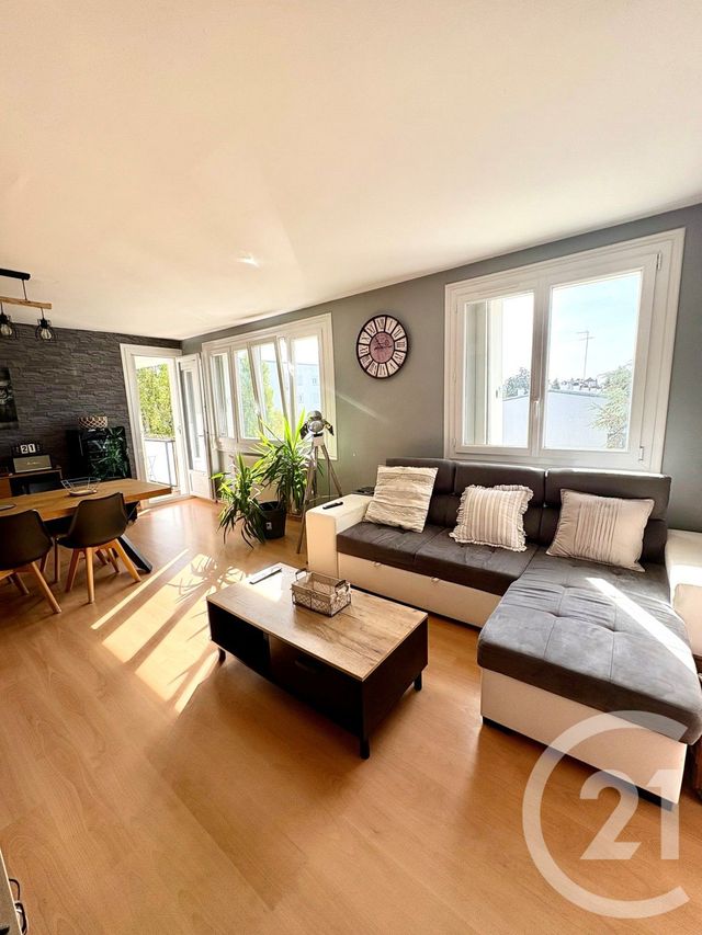 Appartement F3 à louer - 3 pièces - 71.0 m2 - ST JEAN DE LA RUELLE - 45 - CENTRE - Century 21 Trois Rois