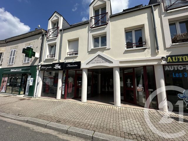Appartement Local à louer - 2 pièces - 87.0 m2 - CHATEAUNEUF SUR LOIRE - 45 - CENTRE - Century 21 Trois Rois