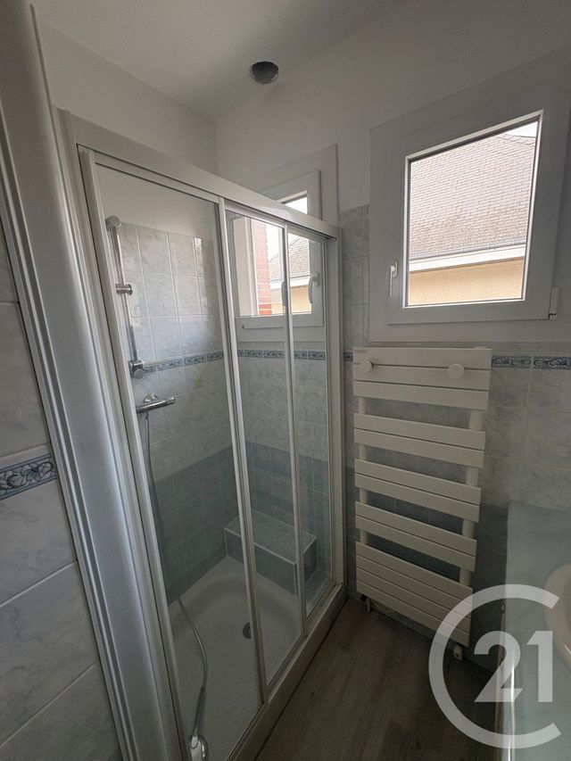 maison à louer - 4 pièces - 74.66 m2 - CHATEAUNEUF SUR LOIRE - 45 - CENTRE - Century 21 Trois Rois
