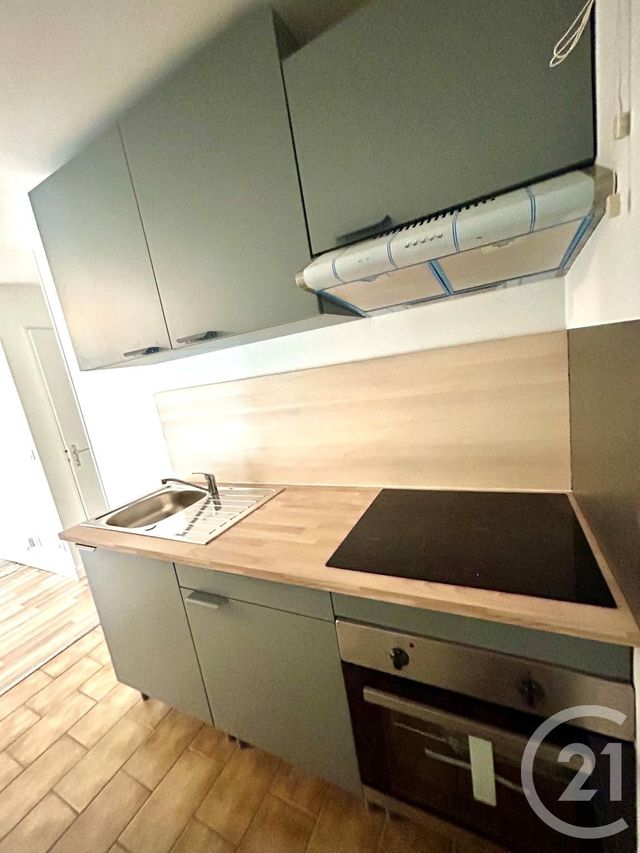 Appartement F2 à louer - 2 pièces - 41.0 m2 - CHATEAUNEUF SUR LOIRE - 45 - CENTRE - Century 21 Trois Rois